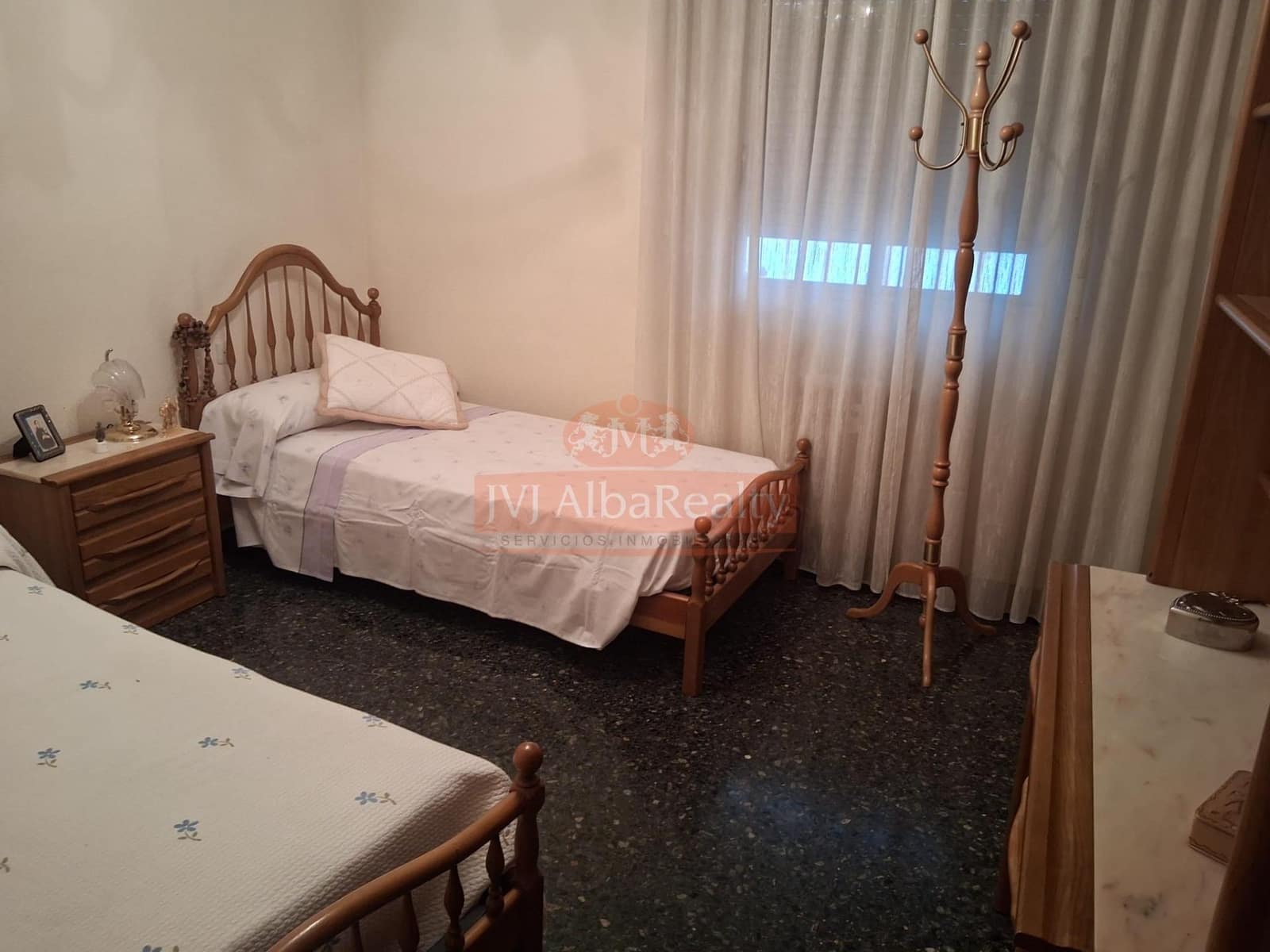 4 bedroom Flat for sale in Albacete city with garage - € 335,000 (Ref: 9723658)
