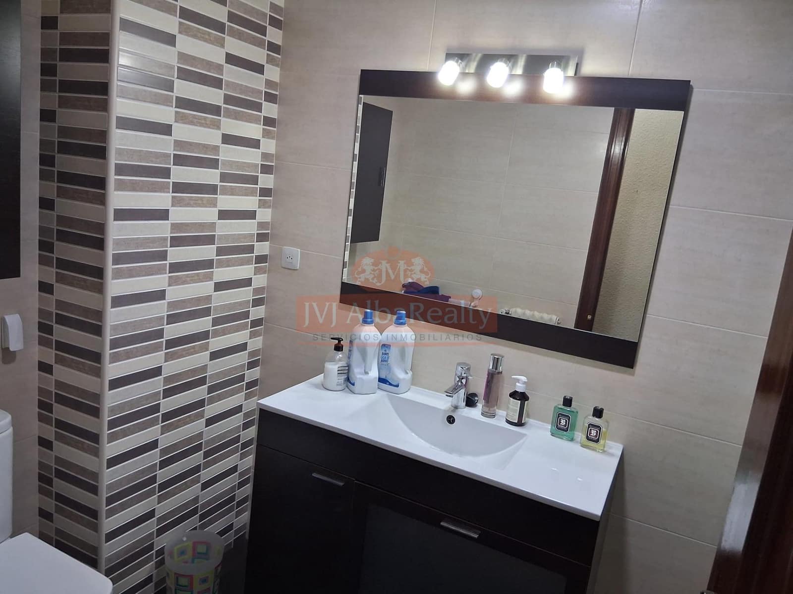 4 bedroom Flat for sale in Albacete city with garage - € 335,000 (Ref: 9723658)