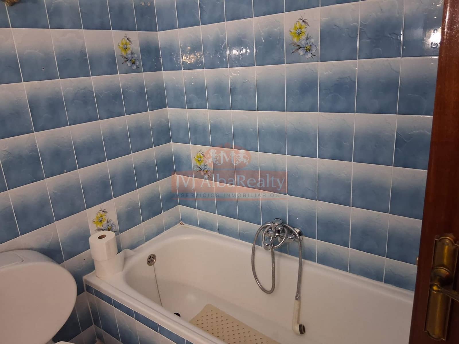 4 bedroom Flat for sale in Albacete city with garage - € 335,000 (Ref: 9723658)