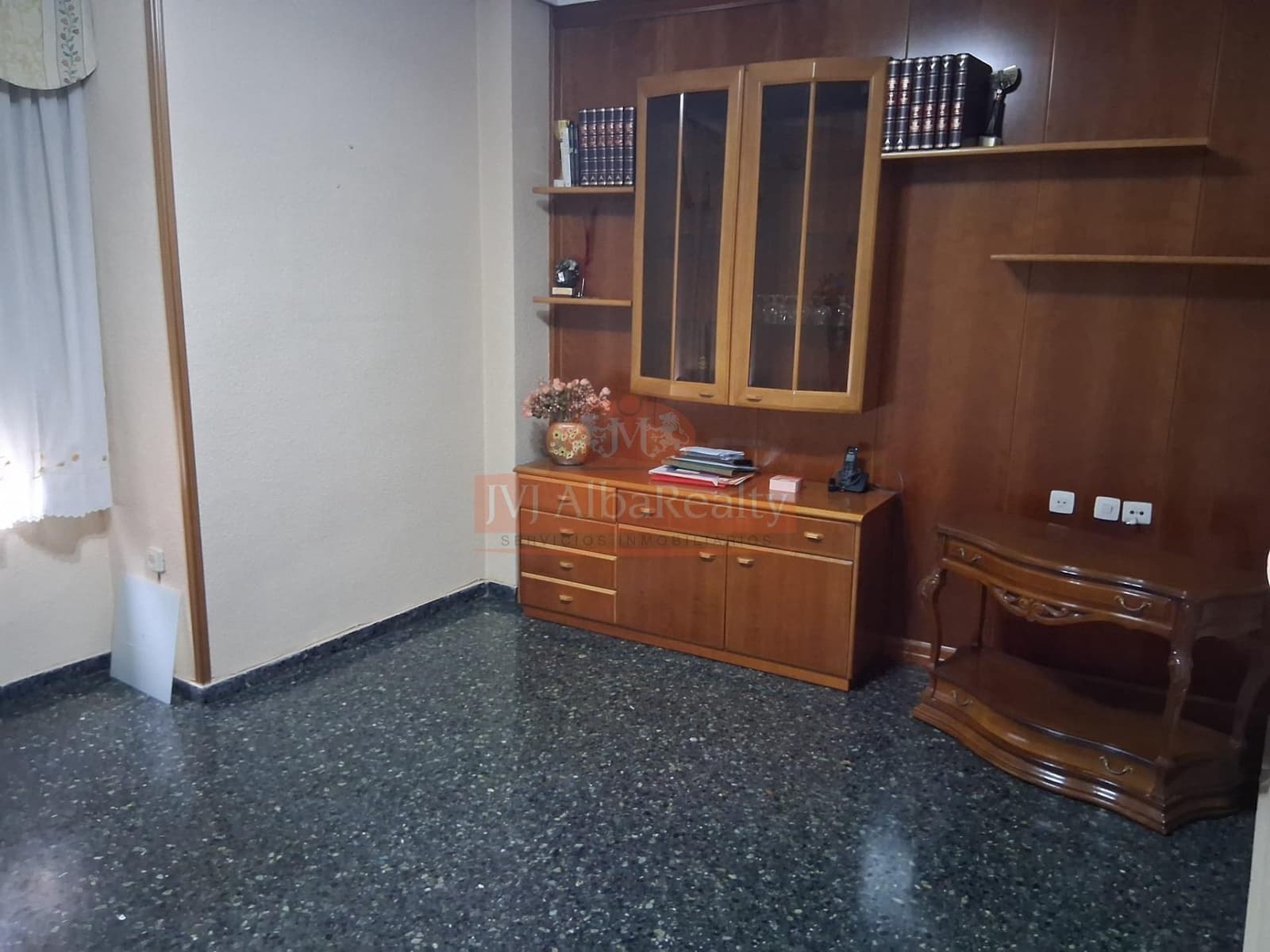4 bedroom Flat for sale in Albacete city with garage - € 335,000 (Ref: 9723658)