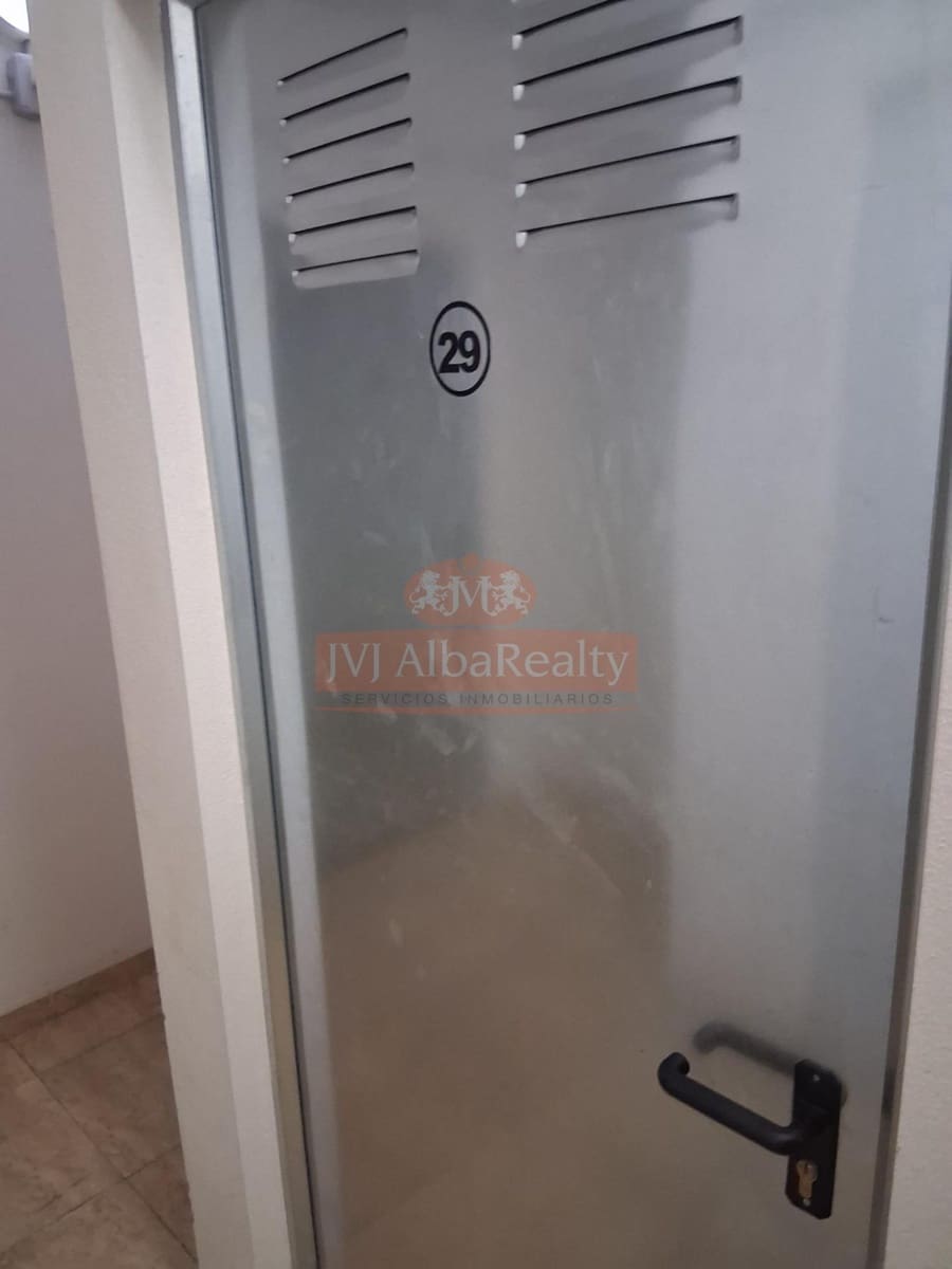 3 bedroom Flat for sale in Albacete city with pool garage - € 300,000 (Ref: 9723660)