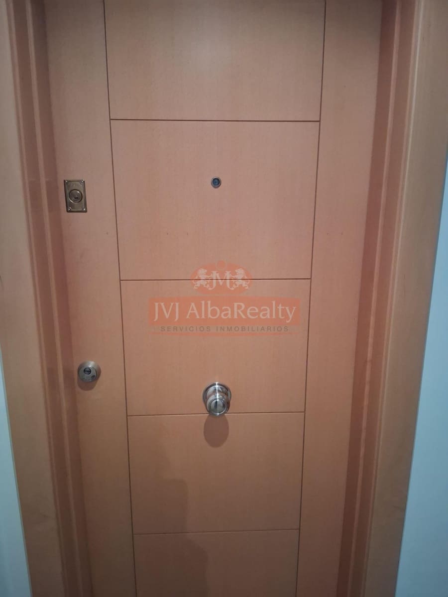 3 bedroom Flat for sale in Albacete city with pool garage - € 300,000 (Ref: 9723660)