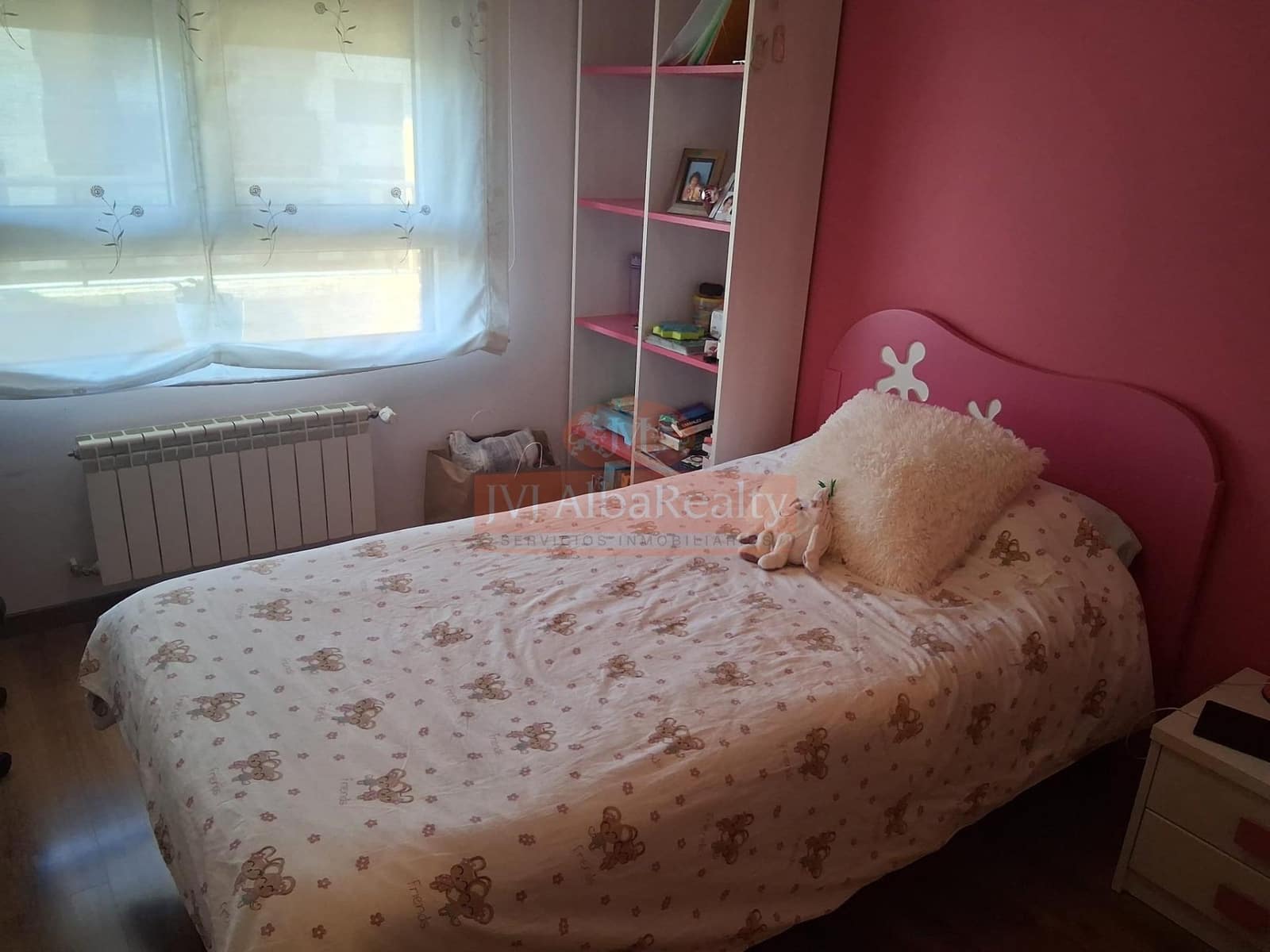 3 bedroom Flat for sale in Albacete city with pool garage - € 300,000 (Ref: 9723660)