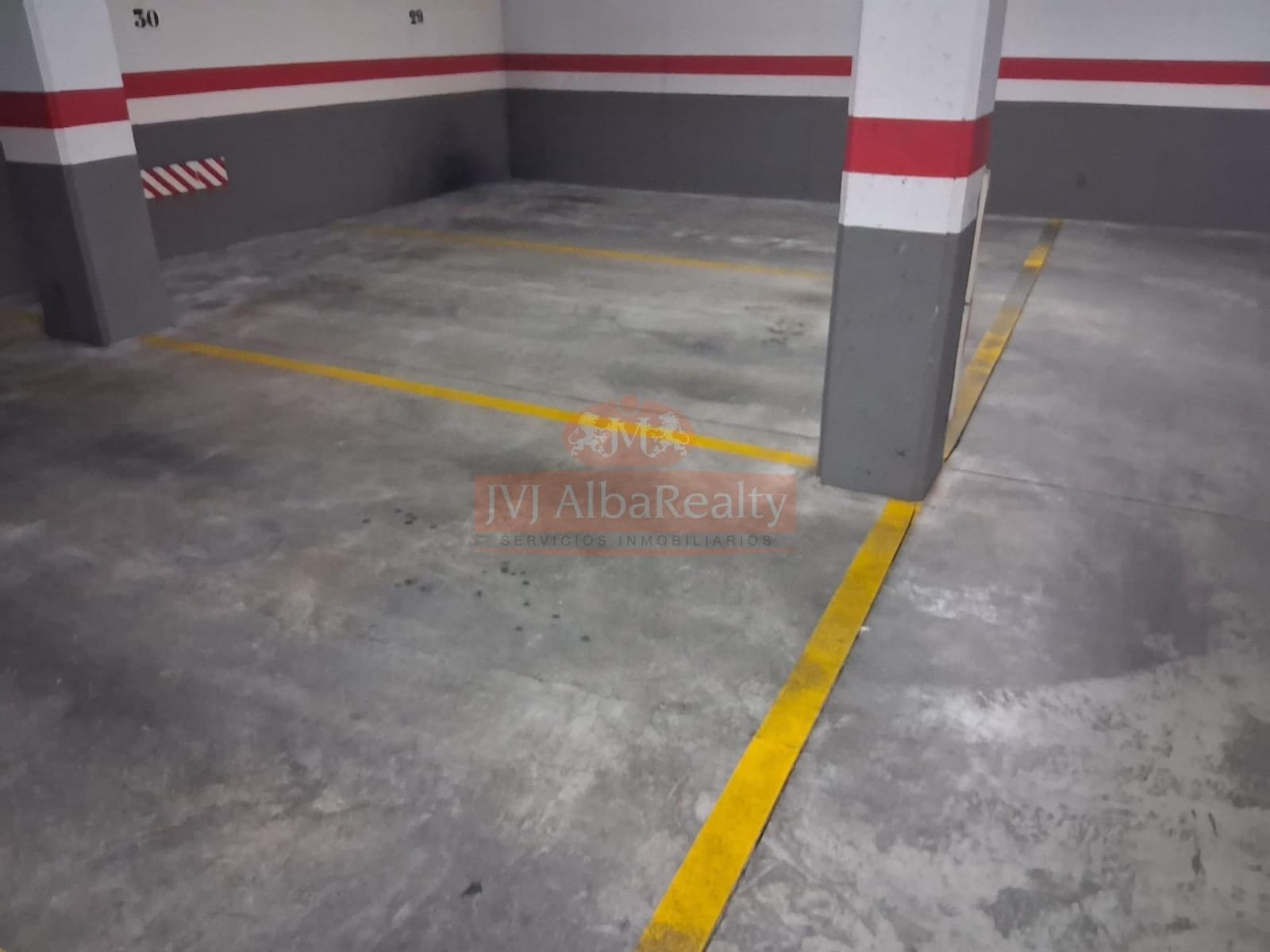 3 bedroom Flat for sale in Albacete city with pool garage - € 300,000 (Ref: 9723660)