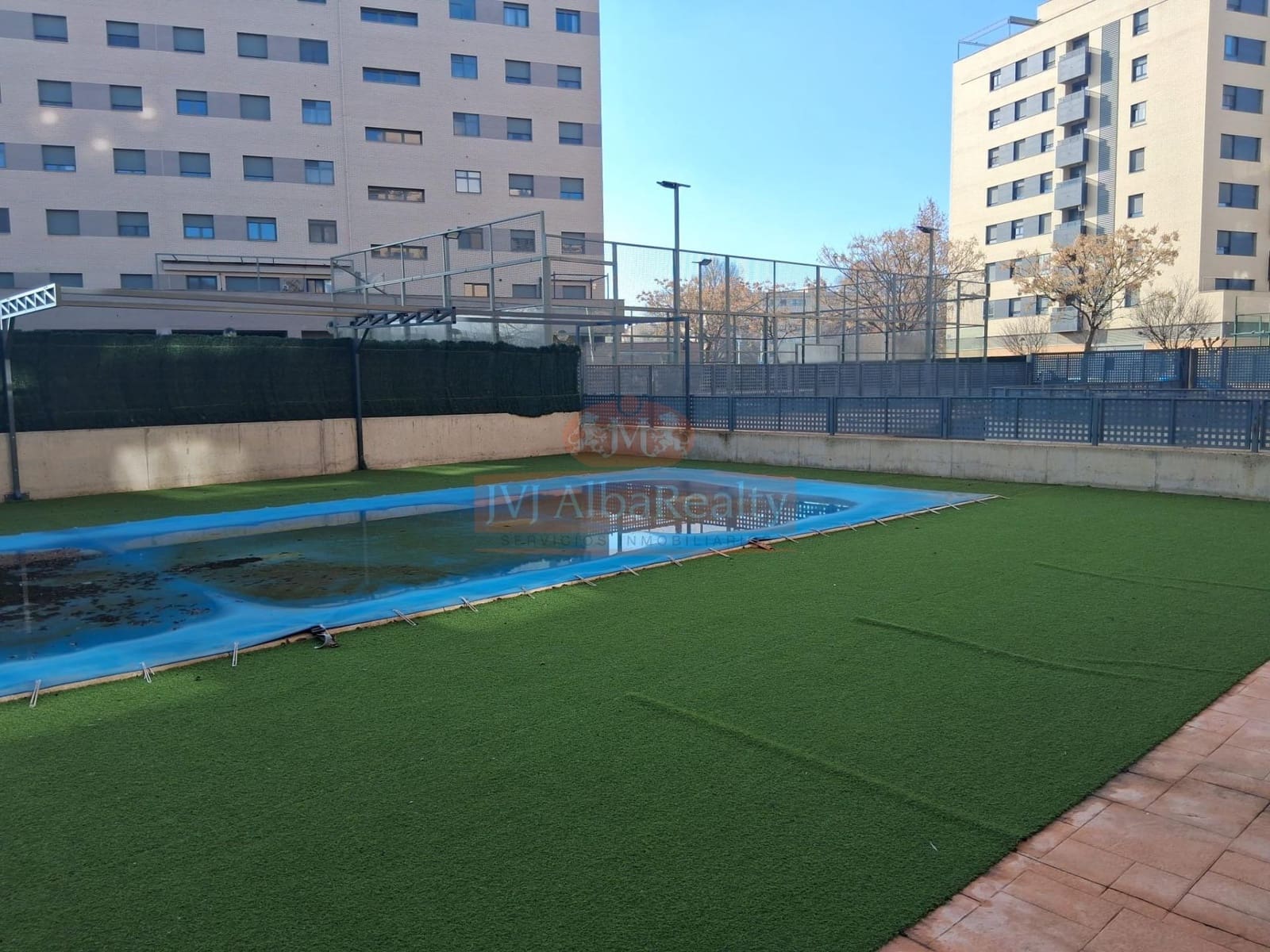 3 bedroom Flat for sale in Albacete city with pool garage - € 300,000 (Ref: 9723660)