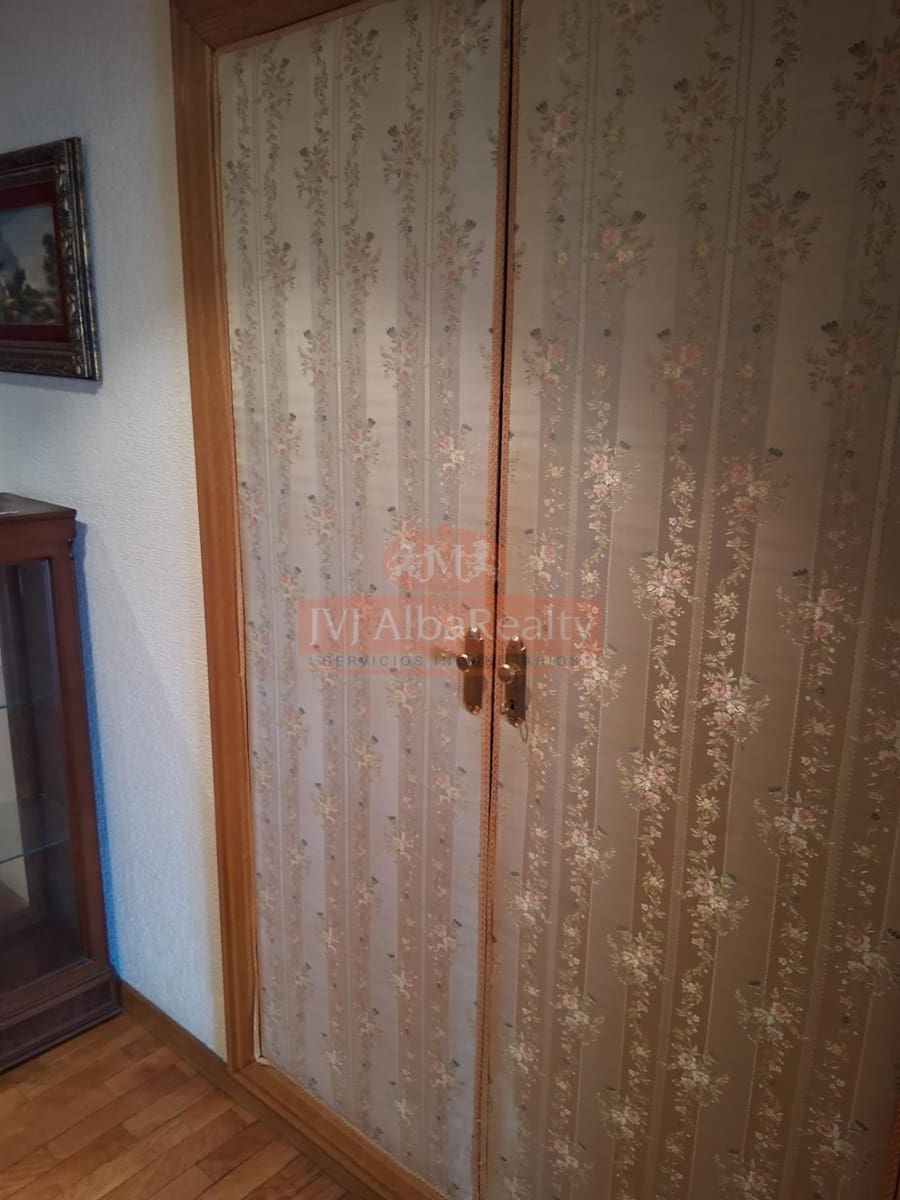 4 bedroom Flat for sale in Albacete city - € 380,000 (Ref: 9723663)