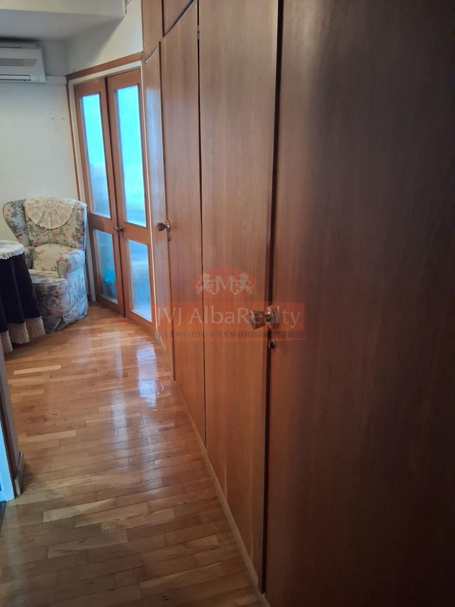 4 bedroom Flat for sale in Albacete city - € 380,000 (Ref: 9723663)