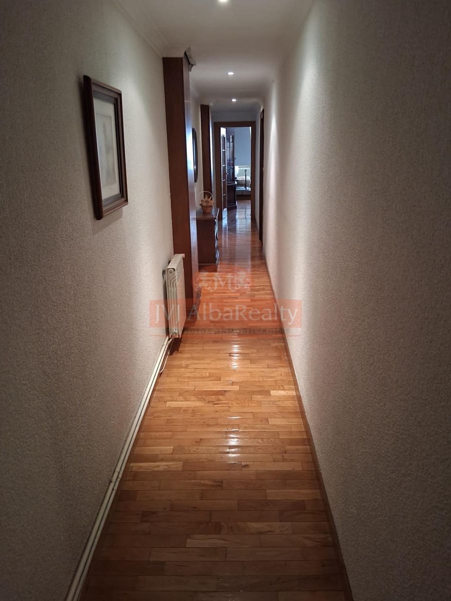 4 bedroom Flat for sale in Albacete city - € 380,000 (Ref: 9723663)