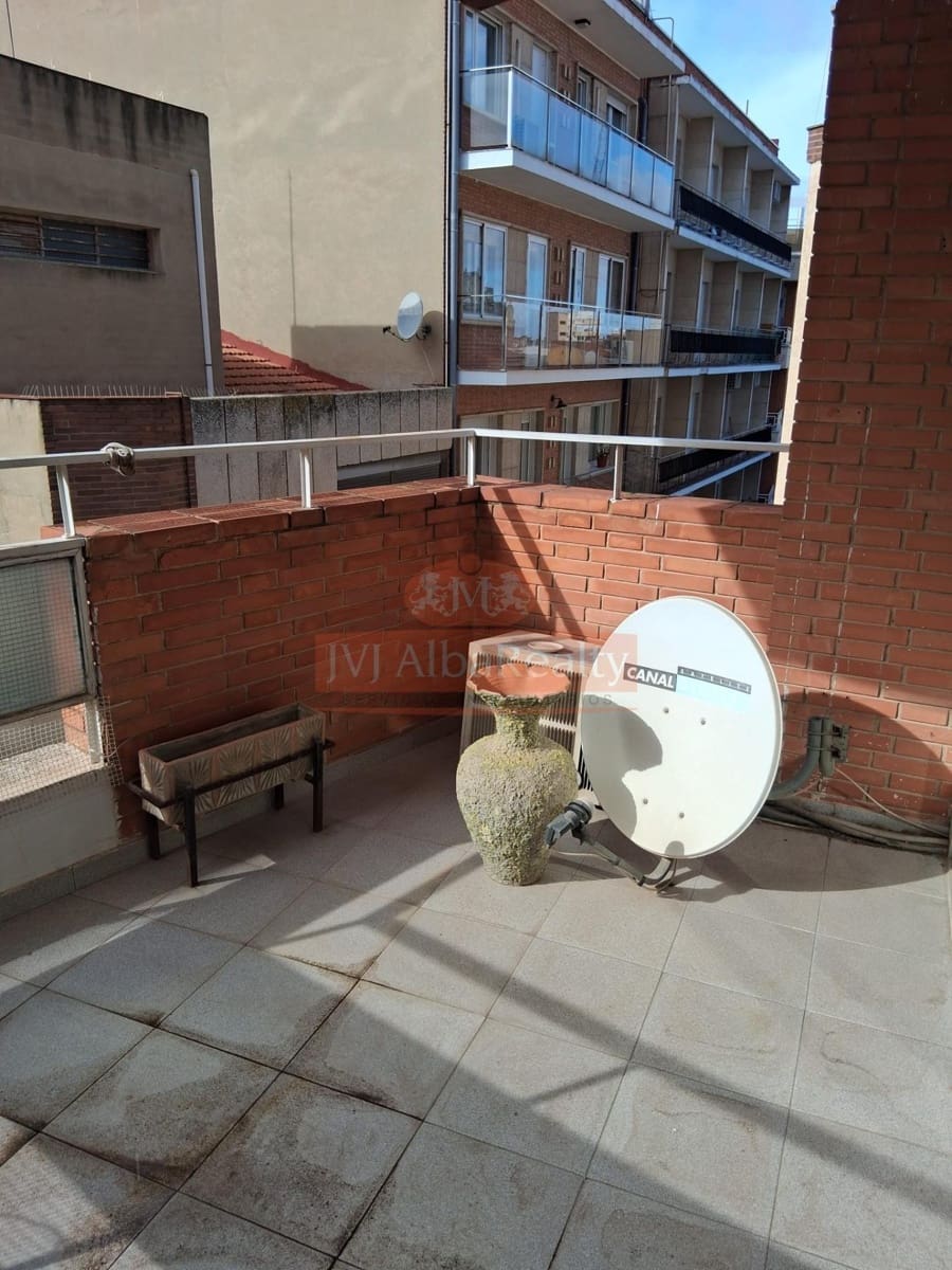 4 bedroom Flat for sale in Albacete city - € 380,000 (Ref: 9723663)