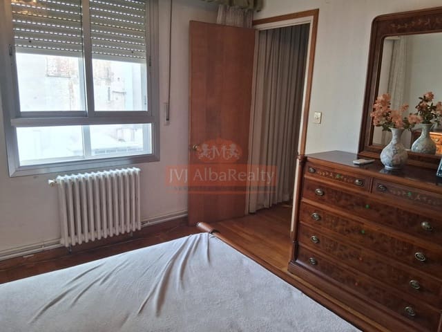 4 soveværelse Lejlighed til salg i Albacete by - € 380.000 (Ref: 9723663)