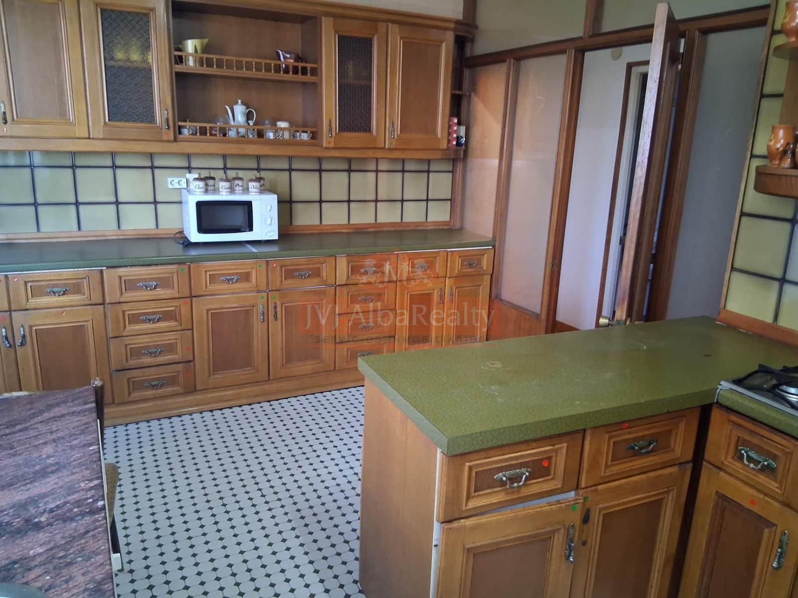 4 bedroom Flat for sale in Albacete city - € 380,000 (Ref: 9723663)