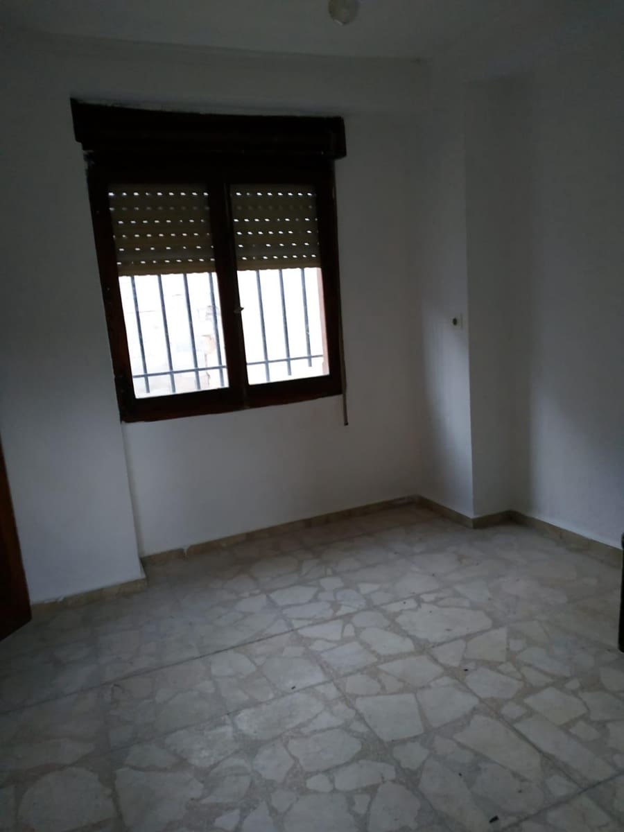 2 bedroom Villa for sale in Madrigueras - € 53,000 (Ref: 9723665)