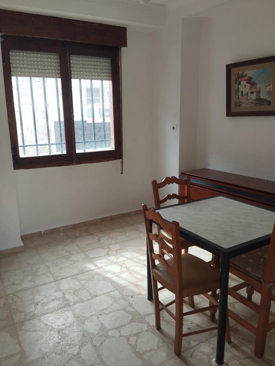 2 bedroom Villa for sale in Madrigueras - € 53,000 (Ref: 9723665)