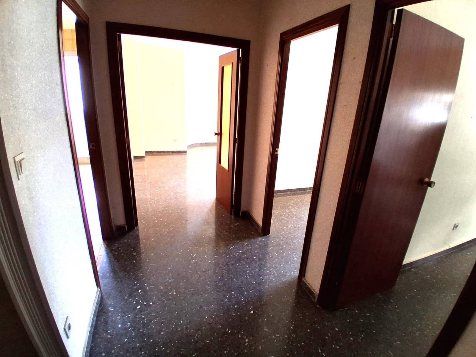 4 bedroom Flat for sale in Albacete city with garage - € 230,000 (Ref: 9723666)