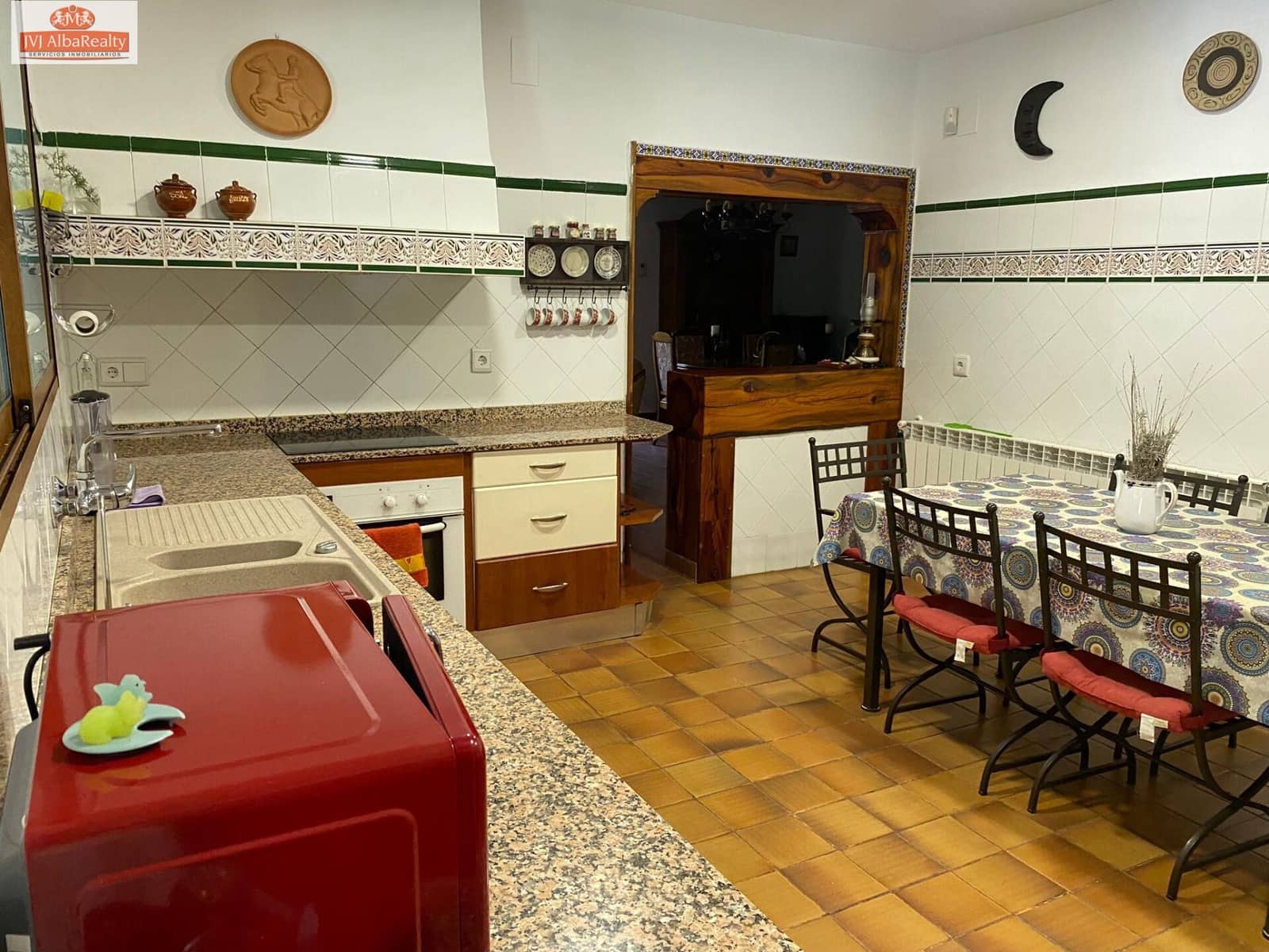 5 bedroom Villa for sale in Albacete city with pool garage - € 690,000 (Ref: 9723669)