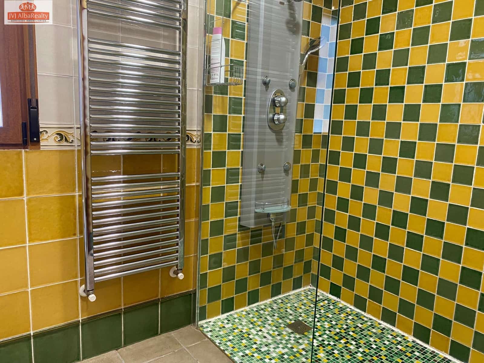 5 bedroom Villa for sale in Albacete city with pool garage - € 690,000 (Ref: 9723669)