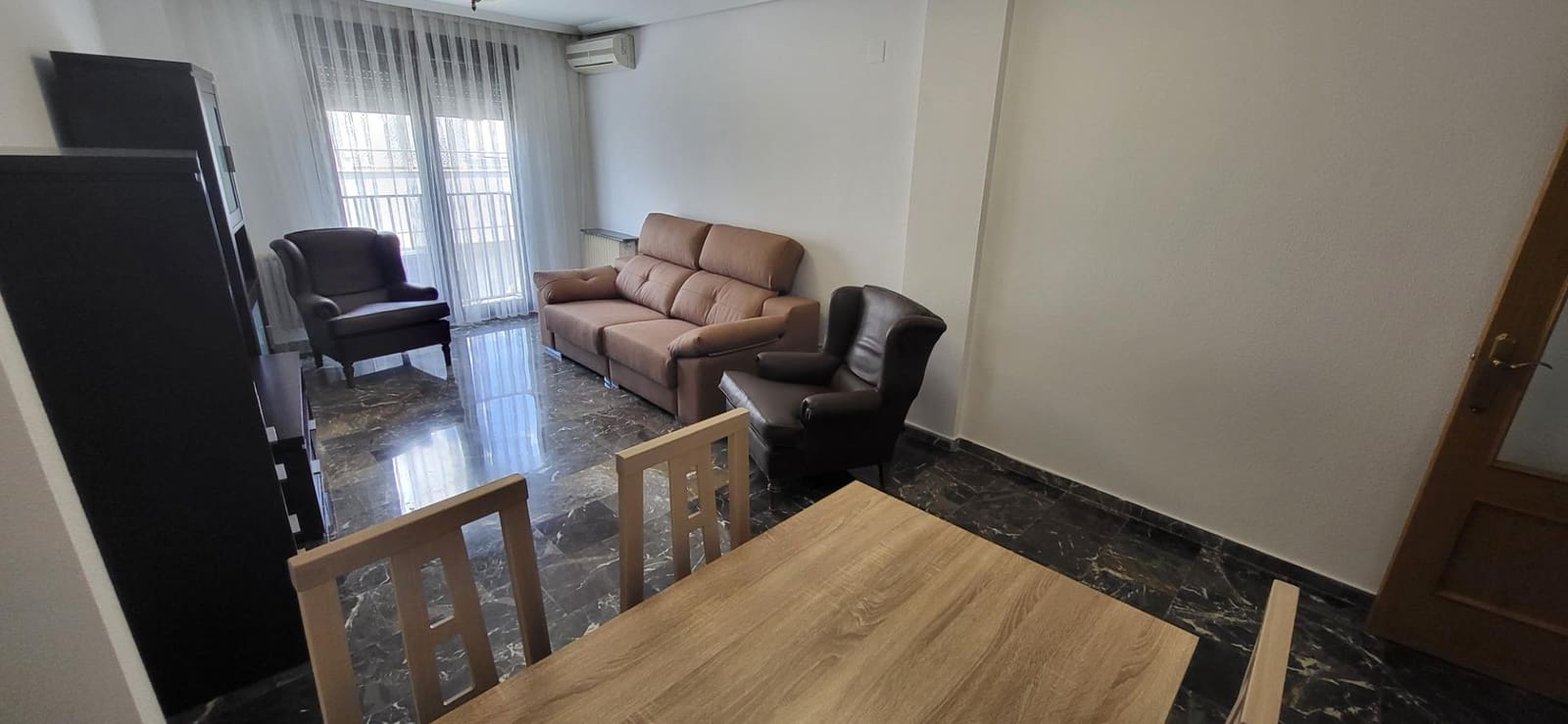 2 bedroom Apartment for rent in Albacete city - € 850 (Ref: 9723670)