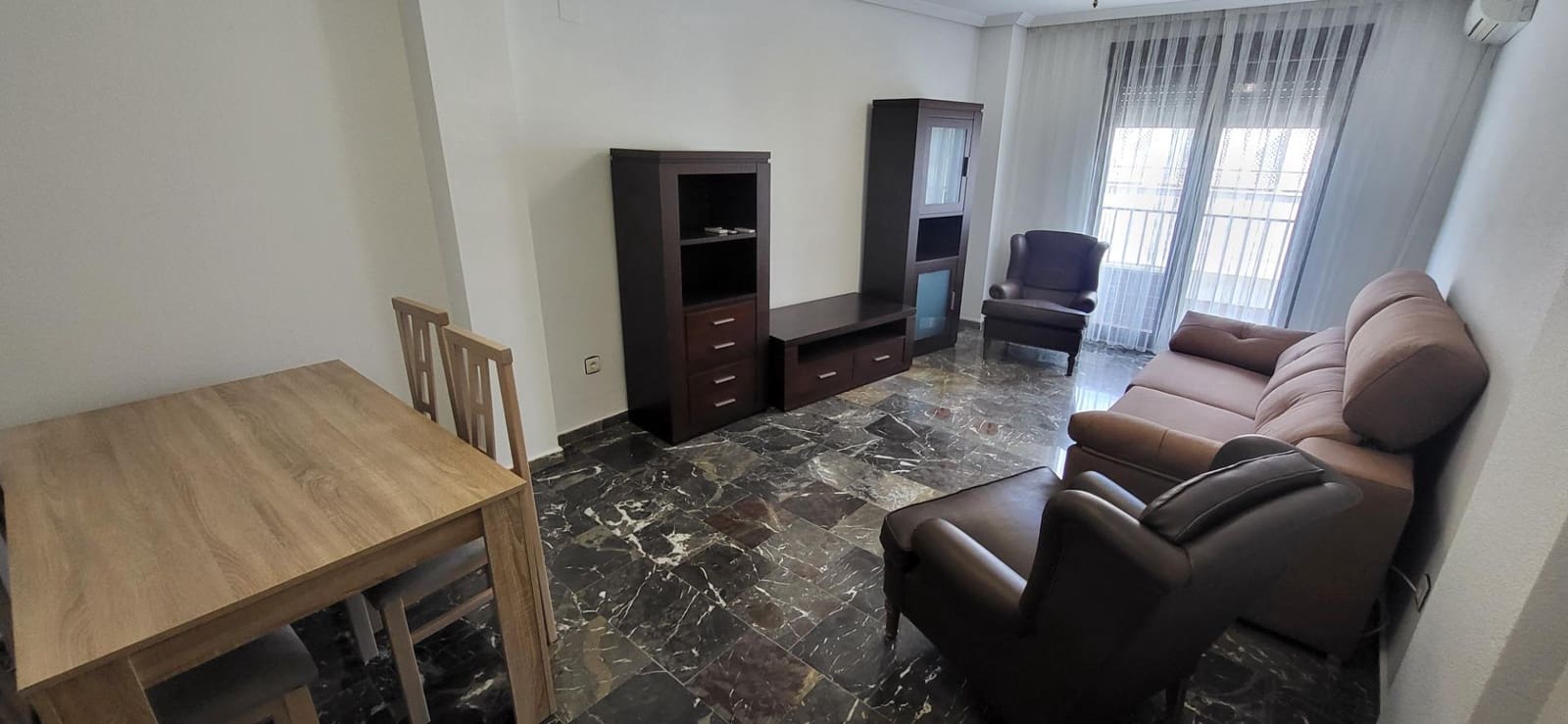 2 bedroom Apartment for rent in Albacete city - € 850 (Ref: 9723670)