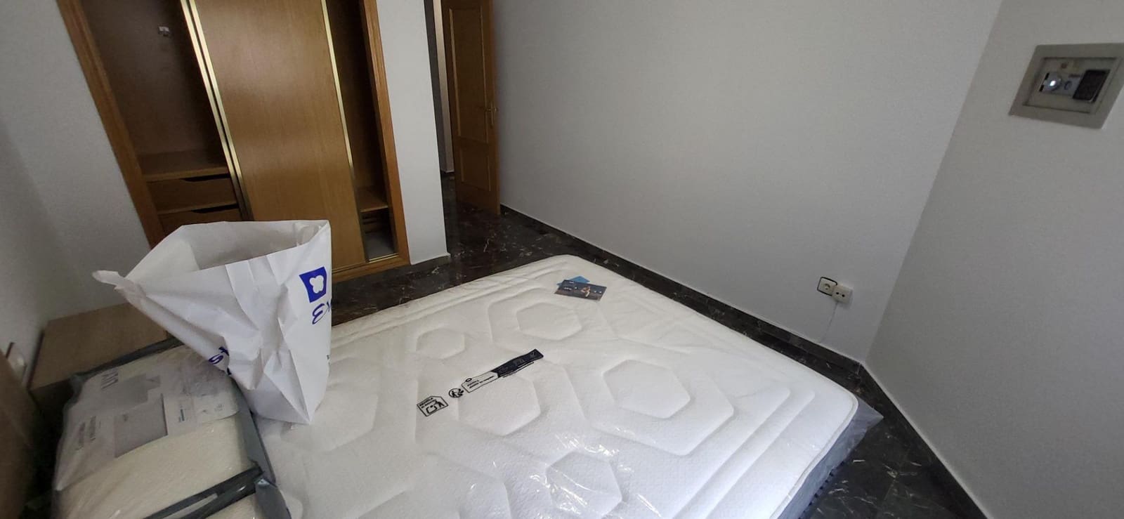 2 bedroom Apartment for rent in Albacete city - € 850 (Ref: 9723670)