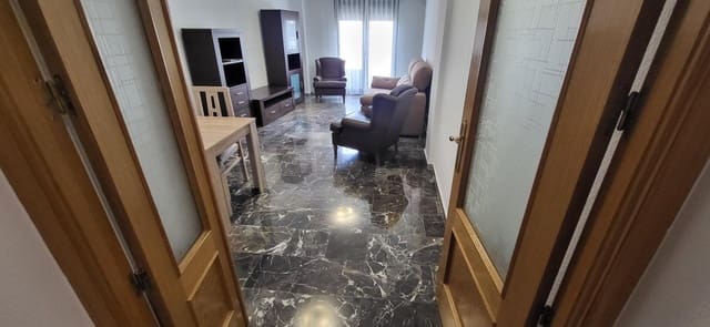 2 bedroom Apartment for rent in Albacete city - € 850 (Ref: 9723670)