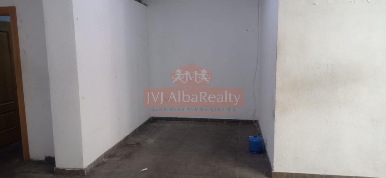 Business for rent in Albacete city - € 400 (Ref: 9723672)