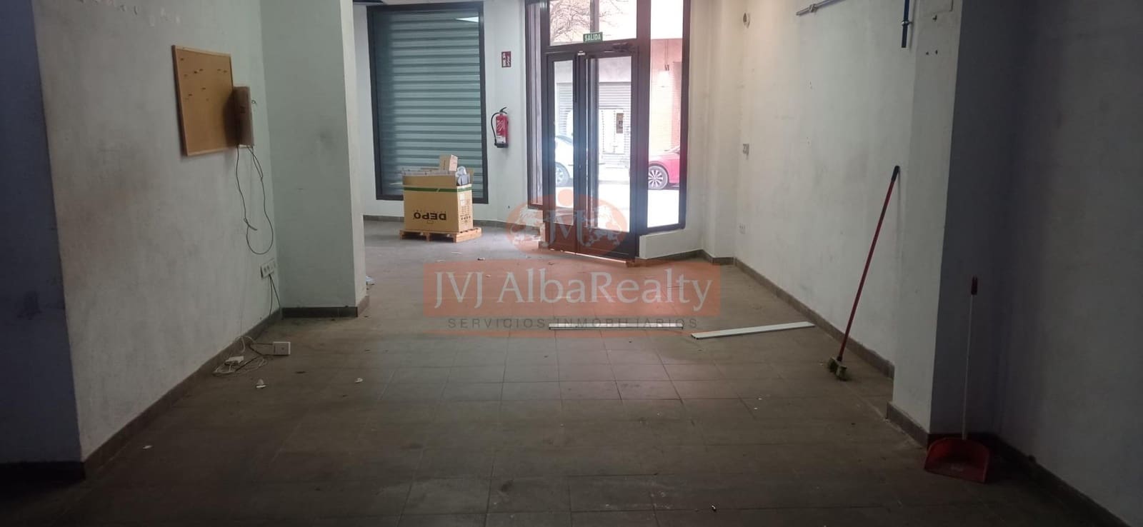 Business for rent in Albacete city - € 400 (Ref: 9723672)
