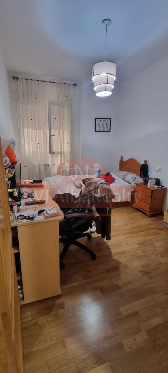 2 bedroom Flat for sale in Albacete city - € 220,000 (Ref: 9723674)