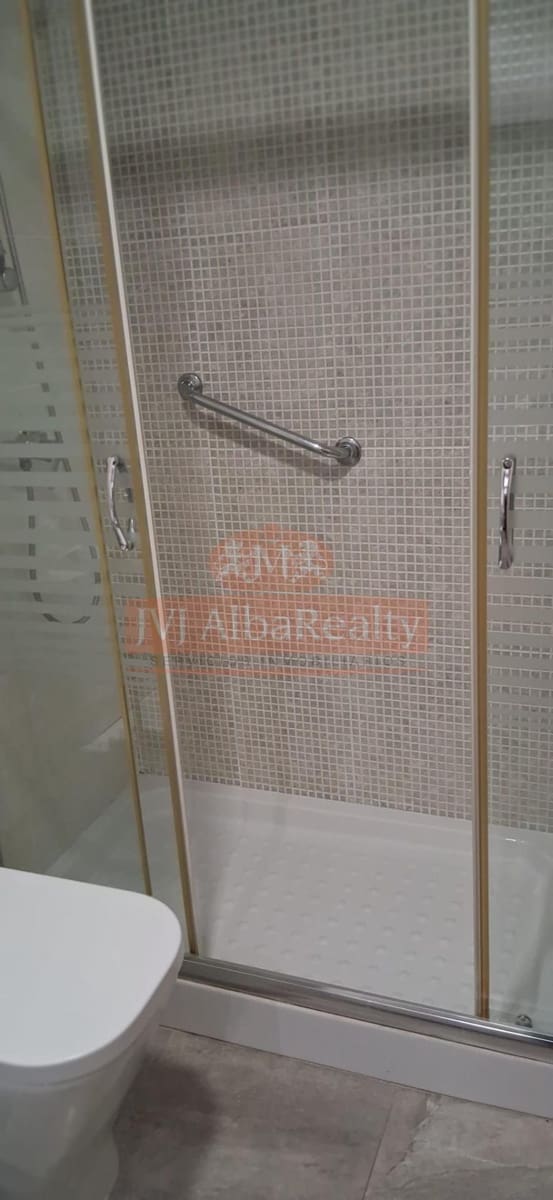 4 bedroom Flat for rent in Albacete city - € 1,200 (Ref: 9723678)