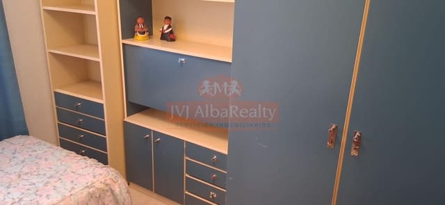 4 bedroom Flat for rent in Albacete city - € 1,200 (Ref: 9723678)