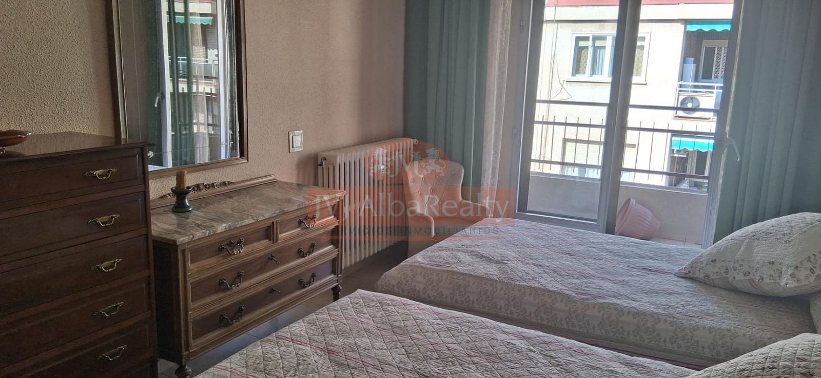 4 bedroom Flat for rent in Albacete city - € 1,200 (Ref: 9723678)