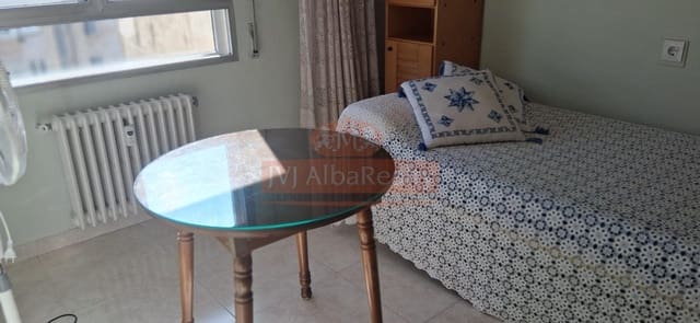 4 bedroom Flat for rent in Albacete city - € 1,200 (Ref: 9723678)