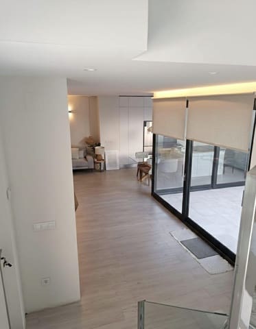 3 makuuhuone Huvila myytävänä paikassa Albacete kaupunki mukana uima-altaan 
autotalli - 850 000 € (Ref: 9723679)