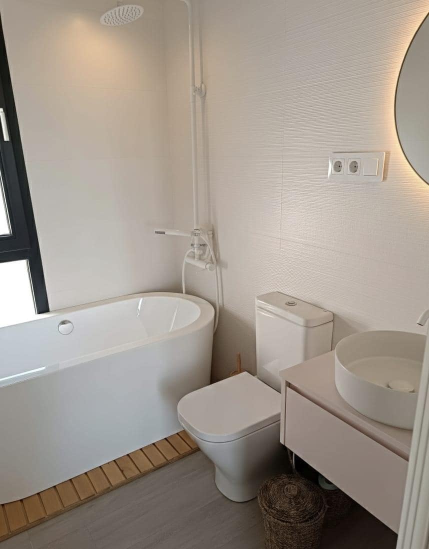 3 makuuhuone Huvila myytävänä paikassa Albacete kaupunki mukana uima-altaan 
autotalli - 850 000 € (Ref: 9723679)