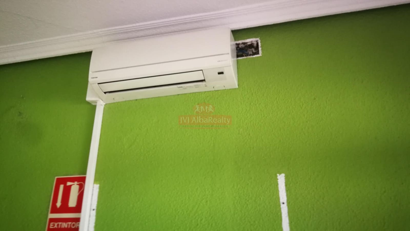 Commercial for rent in Albacete city - € 600 (Ref: 9723681)