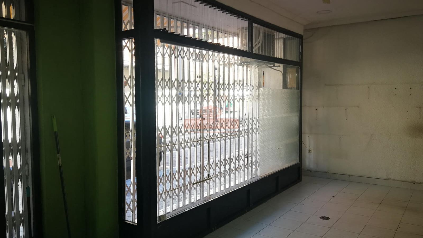 Commercial for rent in Albacete city - € 600 (Ref: 9723681)