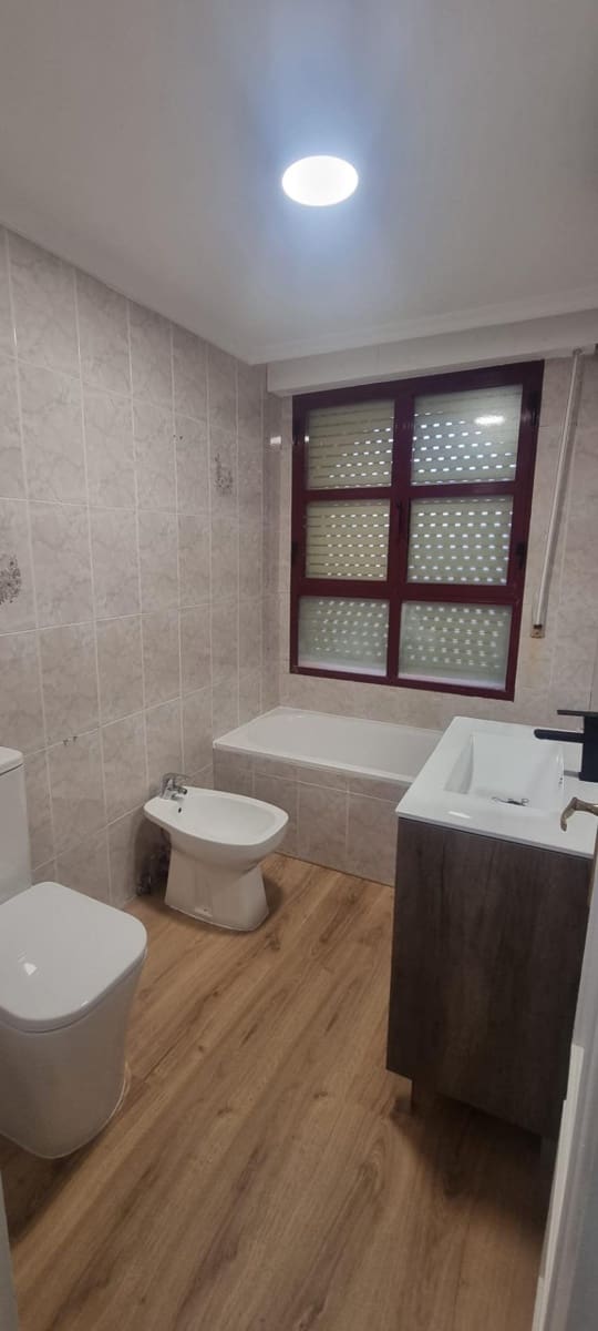 4 Zimmer Villa zu verkaufen in Albacete Stadt mit Garage - 285.000 € (Ref: 9723682)