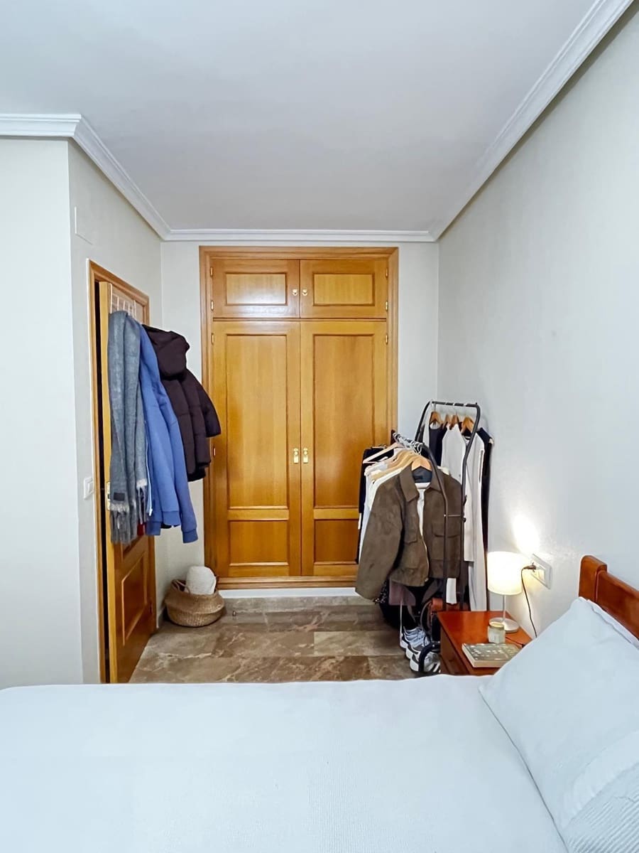 2 bedroom Apartment for sale in Albacete city with garage - € 250,000 (Ref: 9723683)