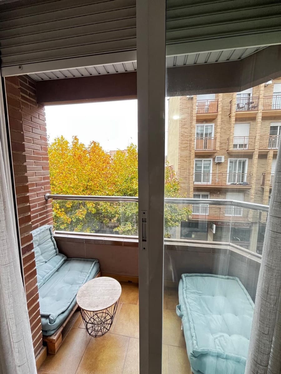 2 bedroom Apartment for sale in Albacete city with garage - € 250,000 (Ref: 9723683)