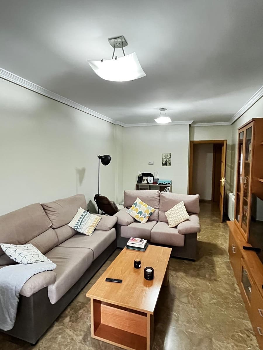 2 bedroom Apartment for sale in Albacete city with garage - € 250,000 (Ref: 9723683)