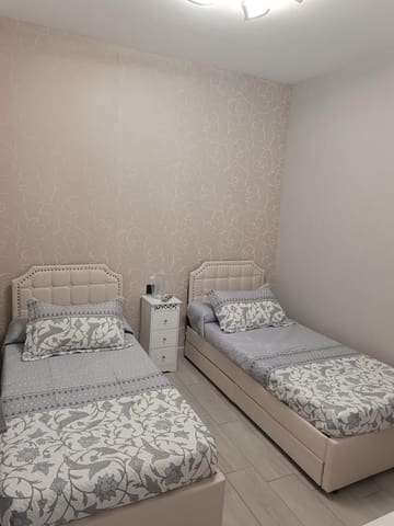 3 makuuhuone Huvila myytävänä paikassa Albacete kaupunki mukana 
autotalli - 230 000 € (Ref: 9723685)