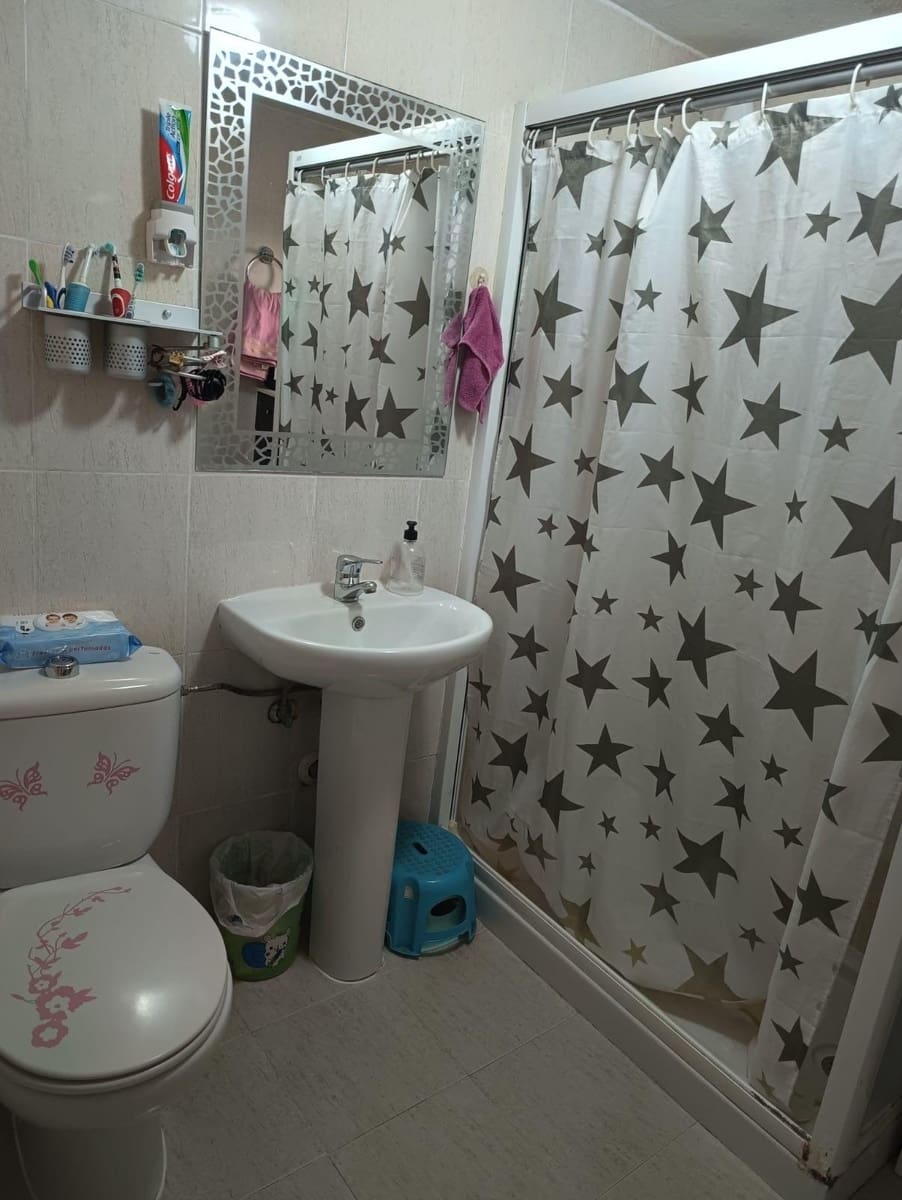 5 bedroom Villa for sale in Albacete city with garage - € 135,000 (Ref: 9723686)