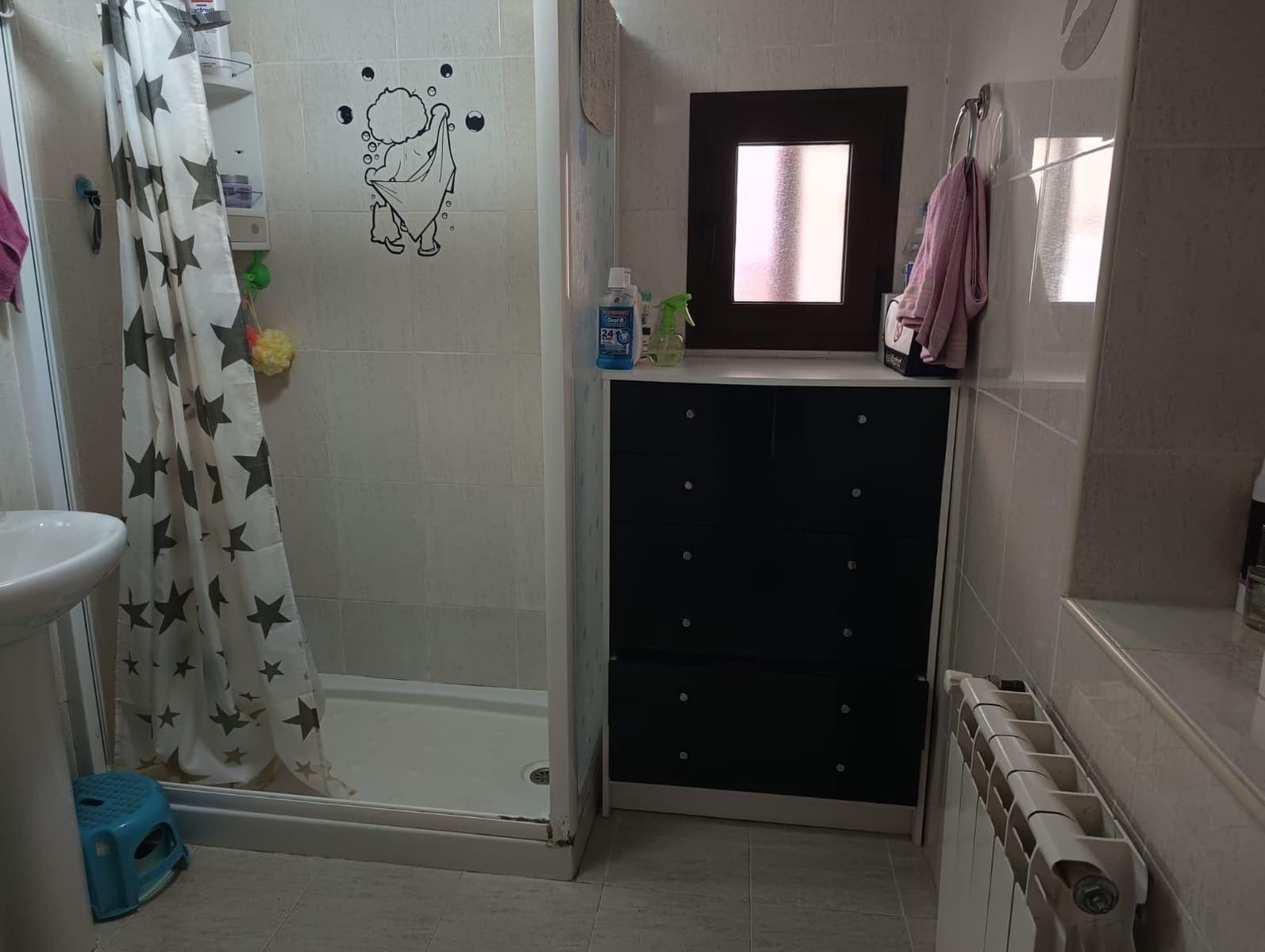 5 bedroom Villa for sale in Albacete city with garage - € 135,000 (Ref: 9723686)