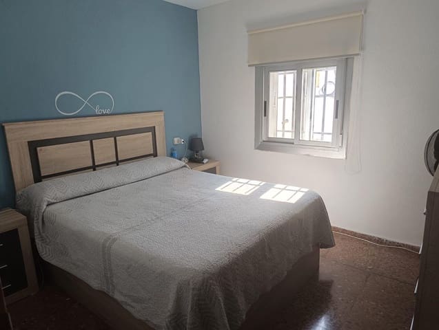 5 bedroom Villa for sale in Los Llanos, Albacete city with garage - € 135,000 (Ref: 9723686)