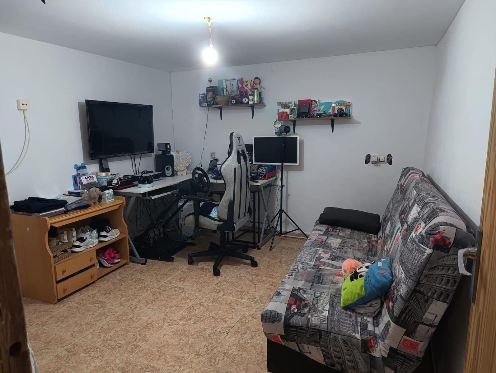 5 bedroom Villa for sale in Albacete city with garage - € 135,000 (Ref: 9723686)