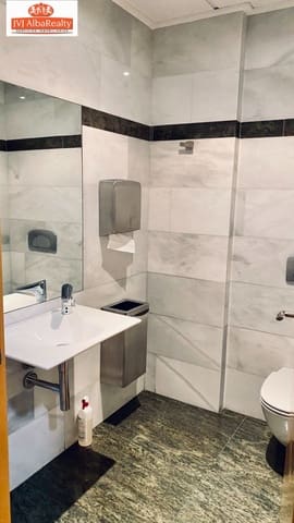 Commercial for sale in Feria, Albacete city with garage - € 600,000 (Ref: 9723687)