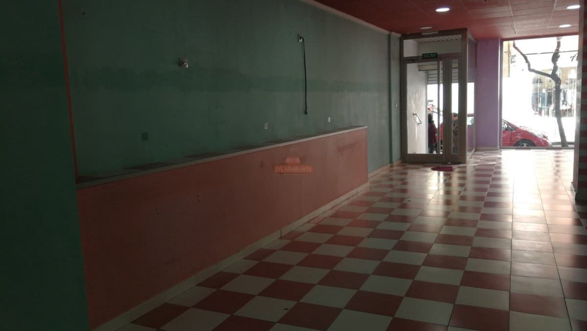1 bedroom Commercial for sale in Albacete city - € 190,000 (Ref: 9723689)