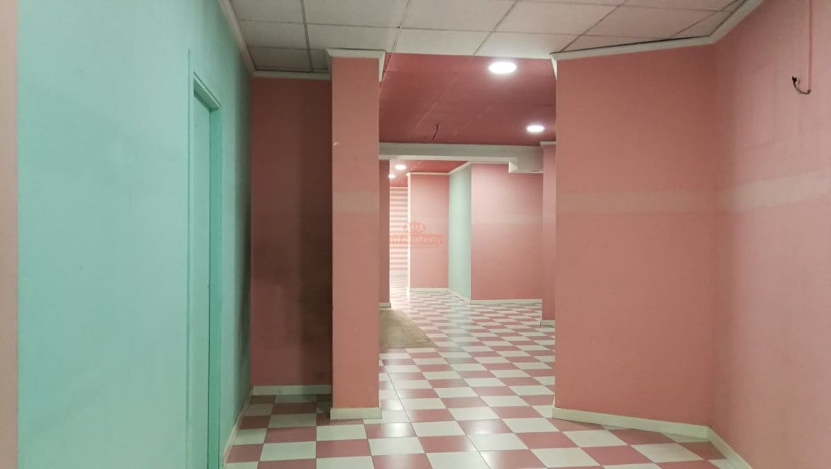 1 bedroom Commercial for sale in Albacete city - € 190,000 (Ref: 9723689)