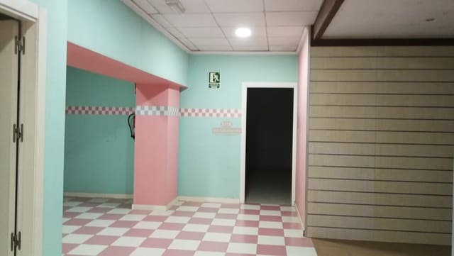 1 bedroom Commercial for sale in Albacete city - € 190,000 (Ref: 9723689)