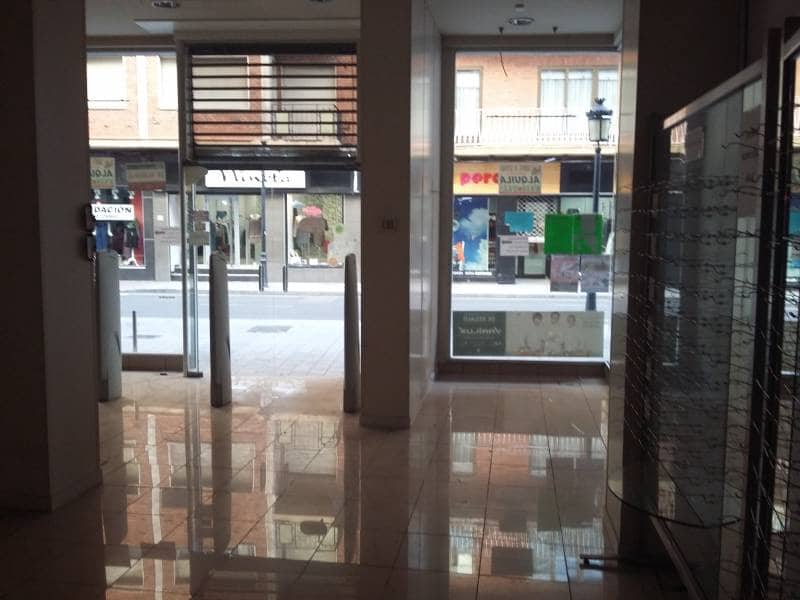 1 bedroom Commercial for rent in Albacete city - € 1,000 (Ref: 9723690)