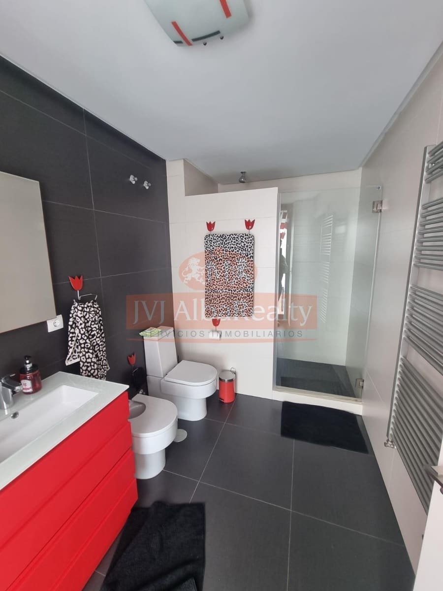 3 soveværelse Lejlighed til salg i Albacete by med garage - € 460.000 (Ref: 9723693)